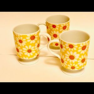 Daisy Coffee Mugs Set of Three